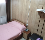 Kamar Tidur 6 Bal-Meyir Hotel Almaty