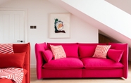 Ruang untuk Umum 2 The Lansdowne Crescent - Bright 3bdr Top Floor Apartment in Notting Hill