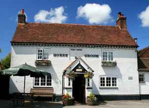 Exterior 4 The Horse and Groom