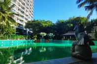 Kolam Renang Sanya Sea View Holiday Apartment