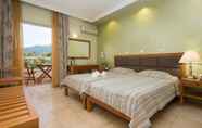 Kamar Tidur 5 Aethria Hotel