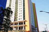 Luar Bangunan Simply Homey 2BR Pancoran Riverside Apartment