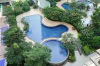 Kolam Renang Comfy Studio Woodland Park Residence Apartment