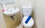 In-room Bathroom 5 Homey Studio Apartment at Pavilion Permata