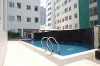 Kolam Renang Cozy Studio Apartment at Pavilion Permata