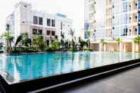 Kolam Renang Modern 2BR Capitol Park Residence Apartment