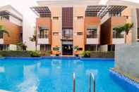 Swimming Pool Spacious 3BR Asatti Apartment