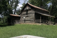 Entertainment Facility Smokey Mtn. Romantic Handcrafted Cabins