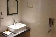 In-room Bathroom Hotel  Himalaya