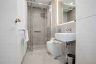 Bilik Mandi dalam Bilik Stunning Bright Apartment At Hawthron/Glenferrie Station