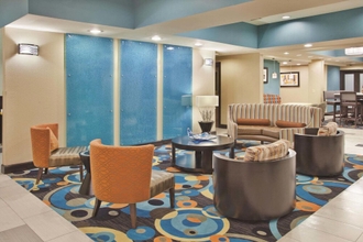 Lobi 4 La Quinta Inn & Suites by Wyndham Oxford