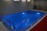 Swimming Pool Bravo Lyuks Hotel