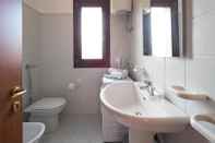 In-room Bathroom Cala Sol - Orchidea