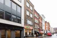 Bangunan Old Compton Street Apartments