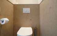 Toilet Kamar 5 Business Guest House Groningen - Kleine Kromme Elleboog