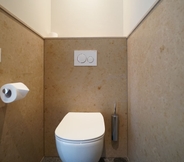 In-room Bathroom 5 Business Guest House Groningen - Kleine Kromme Elleboog