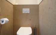 In-room Bathroom 5 Business Guest House Groningen - Kleine Kromme Elleboog