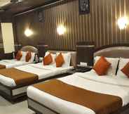 Kamar Tidur 5 Hotel Vishal Plaza