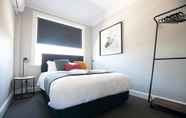 Kamar Tidur 2 Horse and Jockey Hotel Homebush