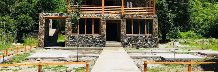 外部的 Alpine House Thethe