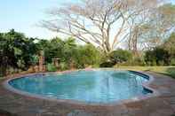 Swimming Pool Branley Lodge