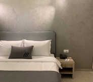 Kamar Tidur 7 ZUR Studios & Suites