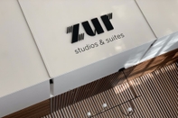 Lobby ZUR Studios & Suites