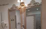 Phòng tắm bên trong 6 Les chambres Manon - Villa la Licorne
