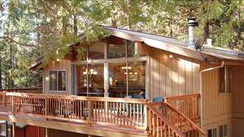 Exterior 4 Scenic Wonders Arrow Lodge 4 Bedrooms