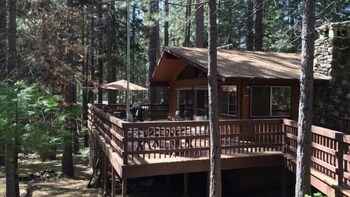 Bedroom 4 Scenic Wonders Papa Bear Cabin 3 bedroom