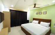 Kamar Tidur 6 Hotel Sri Ram Grand