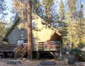 Exterior 2 Scenic Wonders Yosemite Creekside Loft