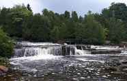 Nearby View and Attractions 2 Hepworth Hostel