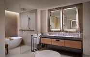 In-room Bathroom 2 The Ritz-Carlton, Perth