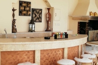 Bar, Cafe and Lounge Villa Anny