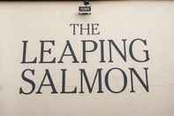 Exterior The Leaping Salmon