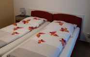 Kamar Tidur 3 Hotel Restaurant Neffelthal