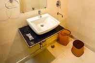 In-room Bathroom Airport Hotel Tashree