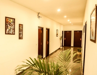 Lobi 2 Airport Hotel Tashree