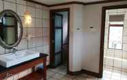 Toilet Kamar 3 Wonderland Villa at Port Dickson