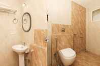 Toilet Kamar Treebo Trend Srico