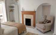 Kamar Tidur 5 Rooms in Guildford Surrey