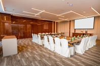 Functional Hall Millennium Place Barsha Heights Hotel Apartments