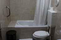 Toilet Kamar Roof Top Terrace Apartment PDL