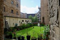 Common Space Central & Comfortable Flat - Sleeps 4