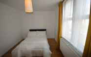 Kamar Tidur 5 2 Bedroom Home in Gloucester Road