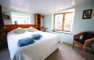 Kamar Tidur 5 Bryn Elltyd Eco Self-Catering