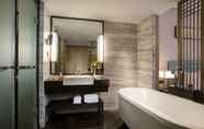 Toilet Kamar 7 Ramada by Wyndham Zhenjiang City Center