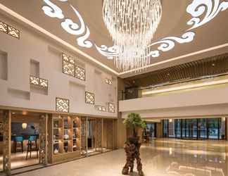 Lobi 2 Ramada by Wyndham Zhenjiang City Center