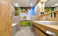 In-room Bathroom 2 Best Western Plus Parkhotel & Spa Cottbus
